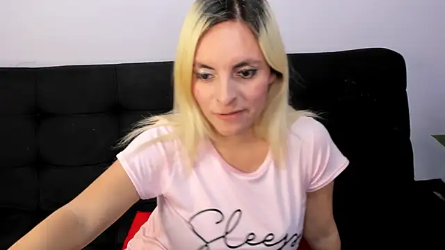 Kathia Brooks  online show from 7, 1, 2025