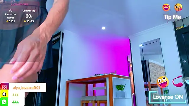 Snapshot of alya_lovecraft02 chatting on 10, 11, 2025 alya lovecraft02 online show from 10, 11, 2025