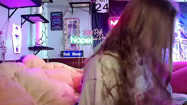 mirannacult online show from 5, 3, 2025