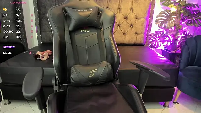 Layla kaderr online show from 13, 9, 2025