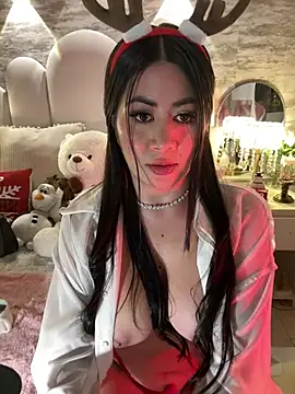 Snapshot of _MadiLee_ chatting on 23, 12, 2024 MadiLee online show from 23, 12, 2024