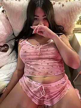 Snapshot of _MadiLee_ chatting on 29, 12, 2024 MadiLee online show from 29, 12, 2024