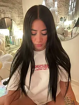 Snapshot of _MadiLee_ chatting on 11, 3, 2025 MadiLee online show from 11, 3, 2025