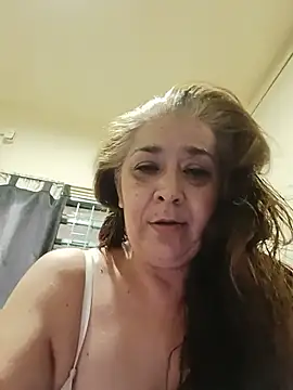 sarethdeivy  online show from 3, 7, 2026