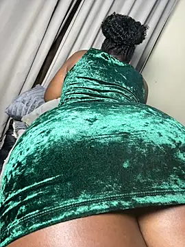 Hugemassivebootie online show from 22, 7, 2026