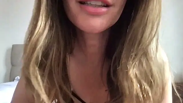 paolajonez online show from 30, 12, 2024