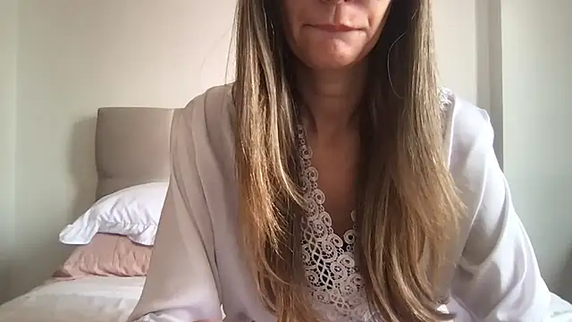 paolajonez online show from 14, 1, 2025