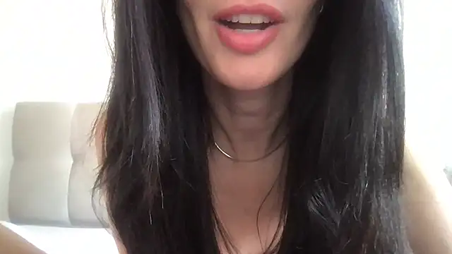 paolajonez online show from 5, 12, 2025