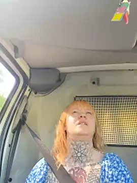 poussichienne online show from 25, 4, 2026