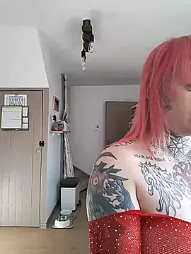 Snapshot of poussichienne chatting on 28, 5, 2026 poussichienne online show from 28, 5, 2026