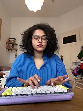 Curvydesifromgermany online show from 28, 1, 2025