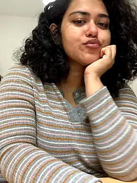 Curvydesifromgermany online show from 7, 10, 2025