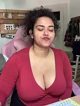 Snapshot of Curvydesifromgermany chatting on 11, 6, 2026 Curvydesifromgermany online show from 11, 6, 2026