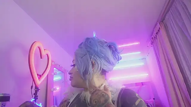 Snapshot of angelacianuro_ chatting on 6, 3, 2025 angelacianuro online show from 6, 3, 2025