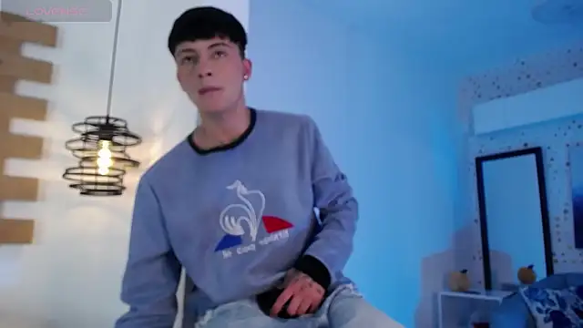 Steev Novoa online show from 4, 3, 2025