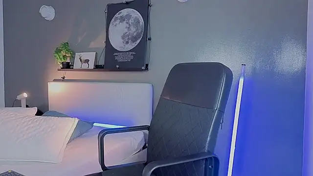 Ken-boy  online show from 11, 10, 2025