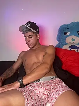 Ken-boy  online show from 13, 4, 2026