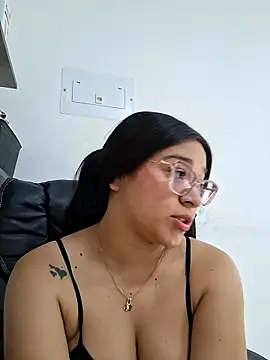 -VICKKY online show from 5, 3, 2026