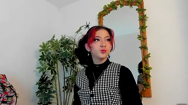 BonnieCute  online show from 10, 11, 2025