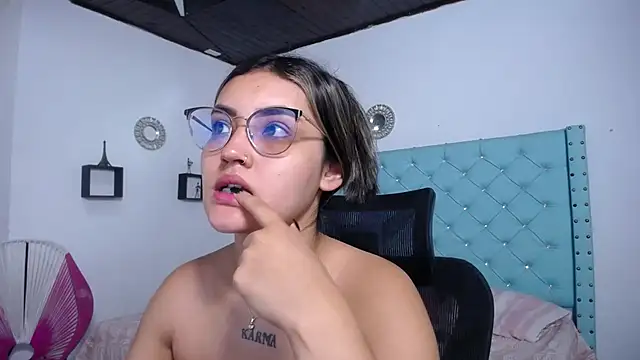 antonella sweetlittle online show from 21, 4, 2026