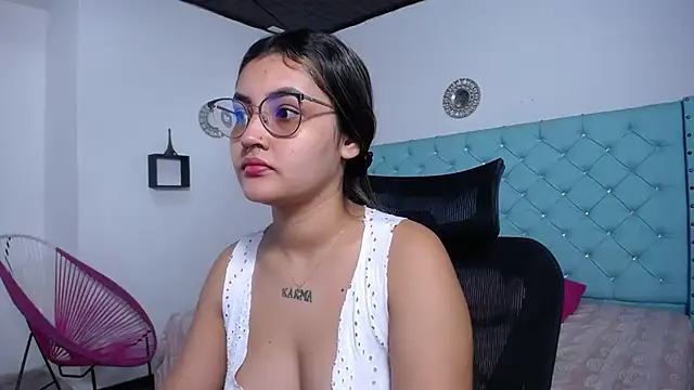 antonella sweetlittle online show from 28, 4, 2026