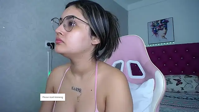 Snapshot of antonella_sweetlittle chatting on 15, 5, 2026 antonella sweetlittle online show from 15, 5, 2026