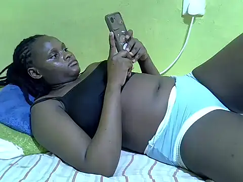 Snapshot of queendebbie chatting on 16, 1, 2026 queendebbie online show from 16, 1, 2026