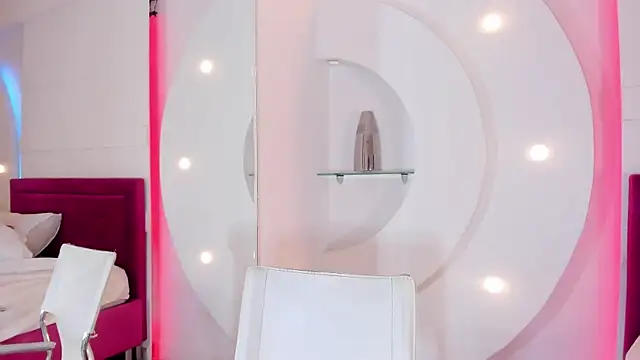 Snapshot of LiaTink chatting on 5, 12, 2024 LiaTink online show from 5, 12, 2024