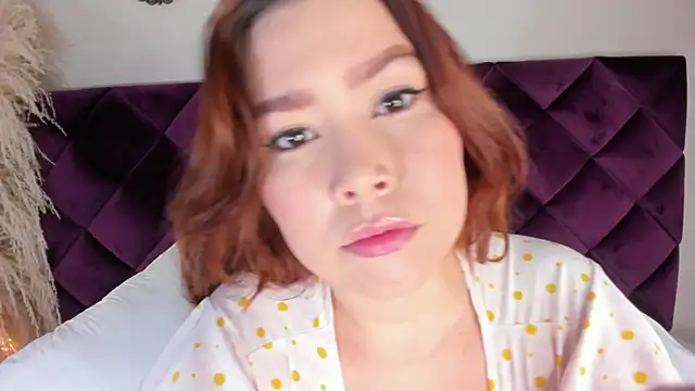 Snapshot of LiaTink chatting on 1, 3, 2025 LiaTink online show from 1, 3, 2025