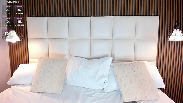 Snapshot of LiaTink chatting on 12, 11, 2025 LiaTink online show from 12, 11, 2025