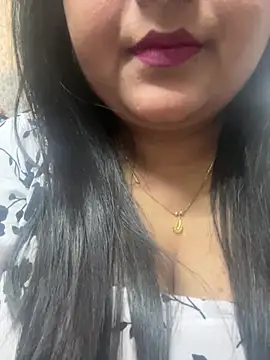 smile pretty online show from 28, 2, 2025