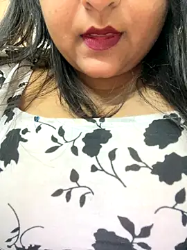 smile pretty online show from 4, 10, 2025