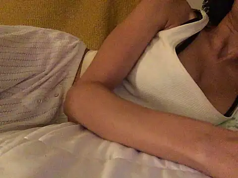 Snapshot of loveofbea chatting on 3, 1, 2025 loveofbea online show from 3, 1, 2025