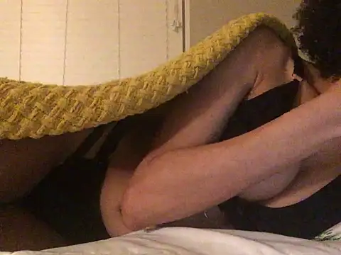 Snapshot of loveofbea chatting on 16, 1, 2025 loveofbea online show from 16, 1, 2025