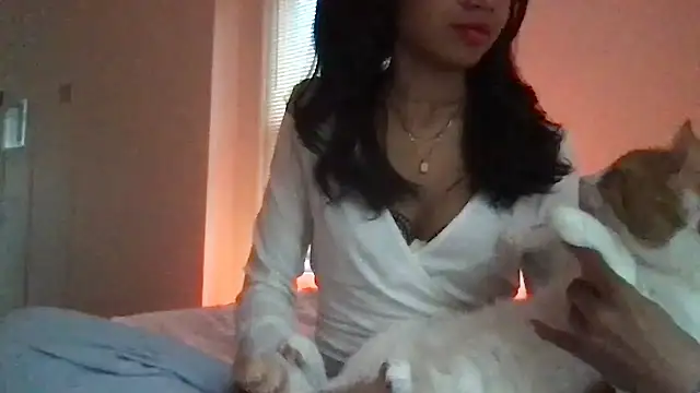 Snapshot of loveofbea chatting on 5, 5, 2026 loveofbea online show from 5, 5, 2026