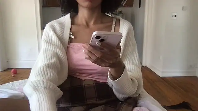 Snapshot of loveofbea chatting on 28, 5, 2026 loveofbea online show from 28, 5, 2026