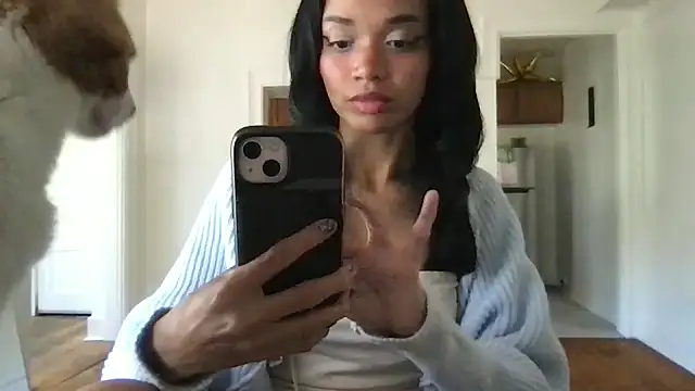 Snapshot of loveofbea chatting on 10, 6, 2026 loveofbea online show from 10, 6, 2026