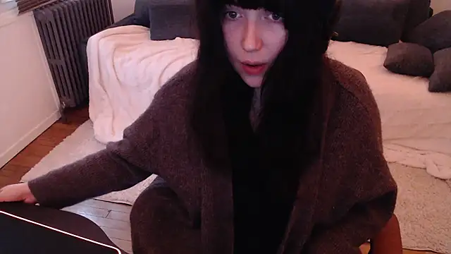 Lynylou online show from 25, 12, 2024