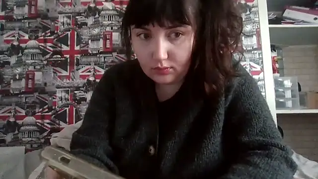 Lynylou online show from 4, 11, 2025