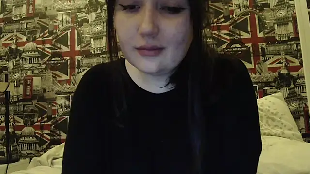 Lynylou online show from 25, 3, 2026