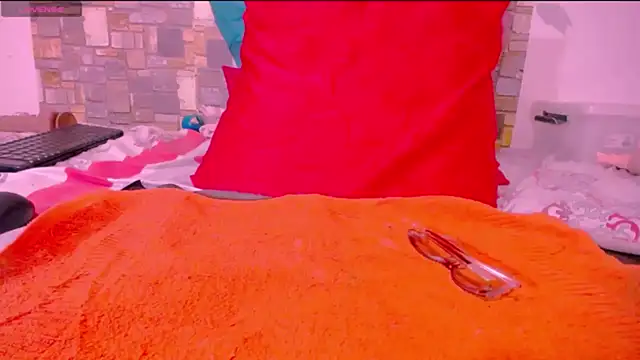 CrazyRousex online show from 24, 4, 2026