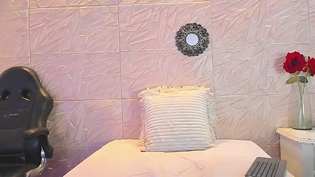 paula  cruzz online show from 4, 2, 2025