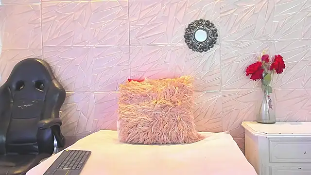 paula  cruzz online show from 10, 3, 2025