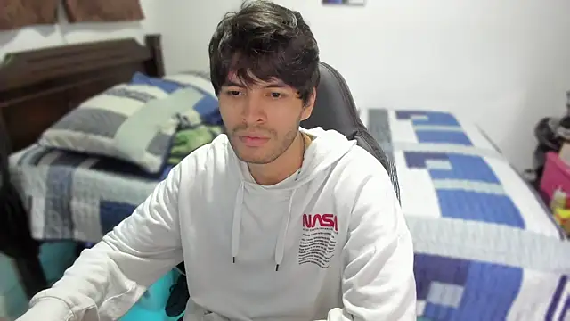 Snapshot of justin_stark7 chatting on 27, 12, 2024 justin stark7 online show from 27, 12, 2024