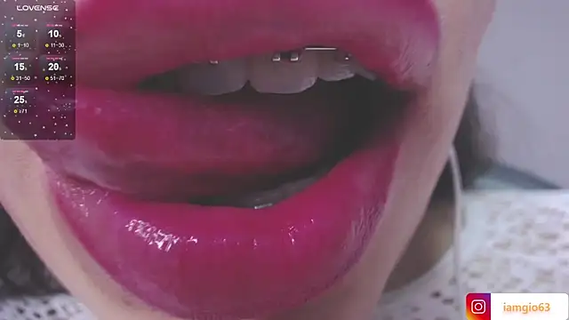 Snapshot of Georgina_1t chatting on 24, 2, 2025 Georgina 1t online show from 24, 2, 2025