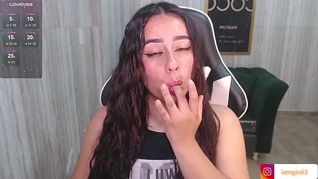 Snapshot of Georgina_1t chatting on 28, 2, 2025 Georgina 1t online show from 28, 2, 2025