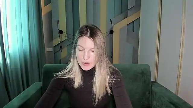 EmilyWalkeri online show from 28, 4, 2026