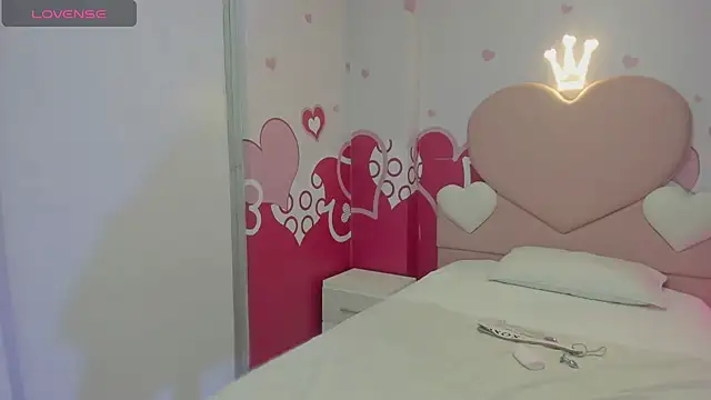 Emelyross  online show from 16, 3, 2025