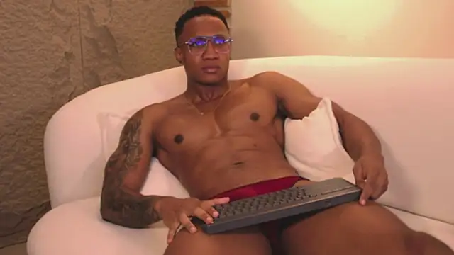 Snapshot of Logan_Varela chatting on 3, 3, 2025 Logan Varela online show from 3, 3, 2025