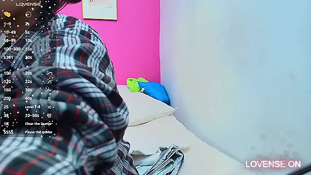 yourcuteneighbourr online show from 8, 1, 2025